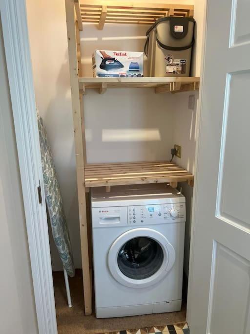 Adorable One Bedroom Apartment With Balcony Newtownards Exterior foto